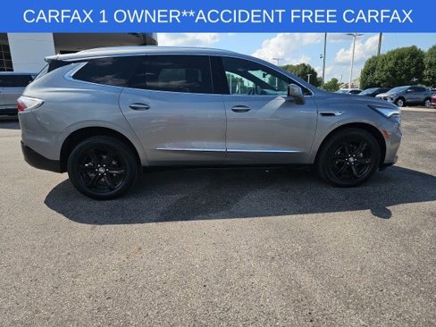 Used 2024 Buick Enclave Essence image 23