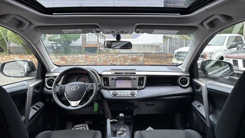 Used 2015 Toyota RAV4 XLE image 28