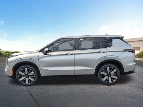 New 2025 Mitsubishi Outlander SE image 7