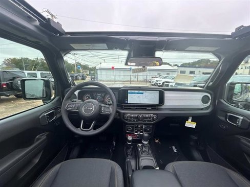 New 2025 Jeep Wrangler Unlimited Sport image 7