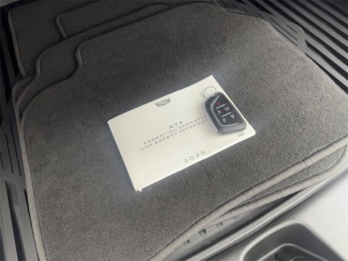 Used 2025 Cadillac XT4 Premium Luxury w/ Technology Package image 88