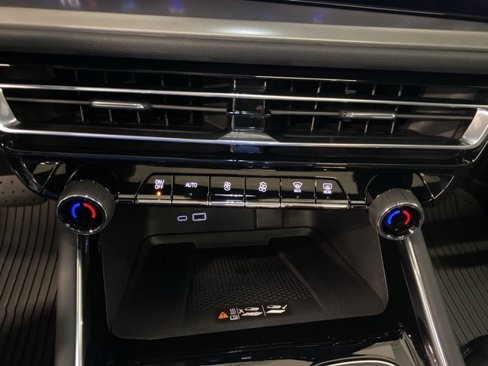 New 2026 Chevrolet Traverse LT w/ Sun and Wheel Package image 21