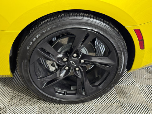Used 2024 Chevrolet Camaro LT image 8