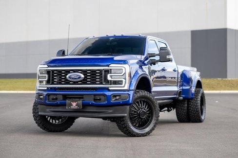 Used 2026 Ford F450 Platinum image 1