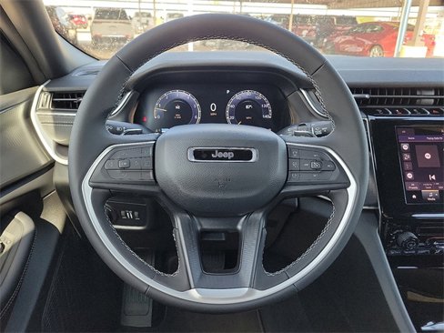 New 2025 Jeep Grand Cherokee Laredo image 19