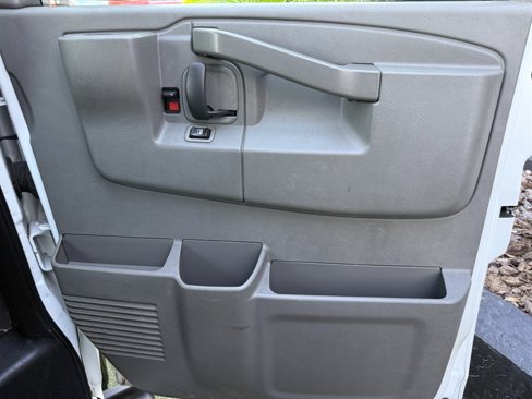 Used 2020 Chevrolet Express 3500 LT w/ LT Preferred Equipment Group image 26