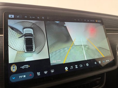 Used 2024 Rivian R1S Adventure image 20