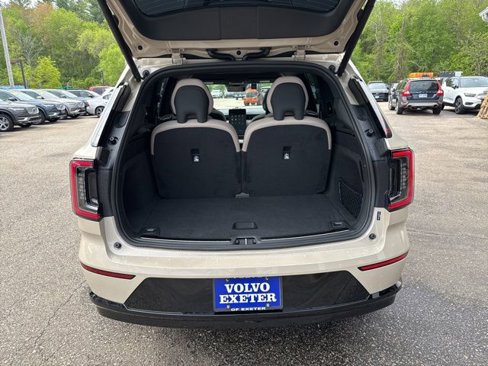 New 2025 Volvo EX90 Ultra image 14