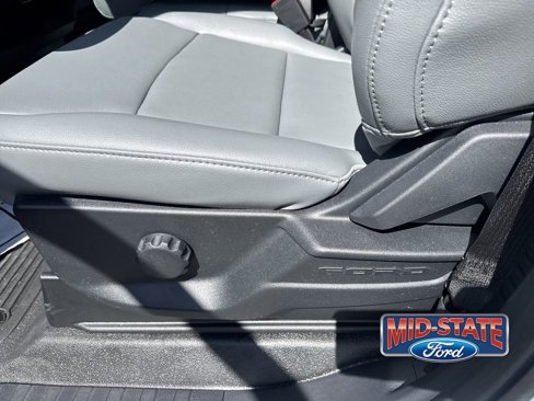 New 2026 Ford F250 XL w/ XL Chrome Package image 18
