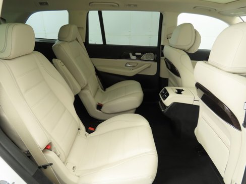 New 2026 Mercedes-Benz GLS 580 4MATIC image 24