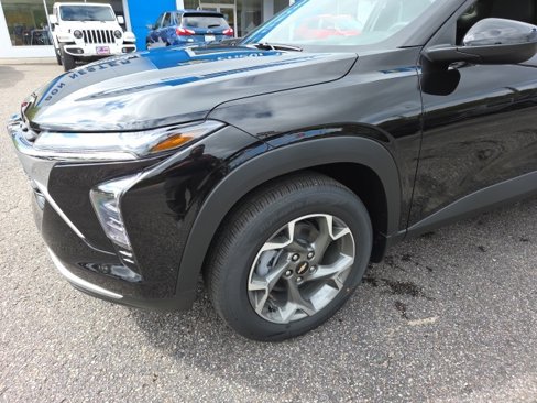New 2026 Chevrolet Trax LT w/ Driver Confidence Package image 13