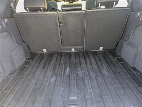 Used 2018 Land Rover Discovery Sport HSE image 6