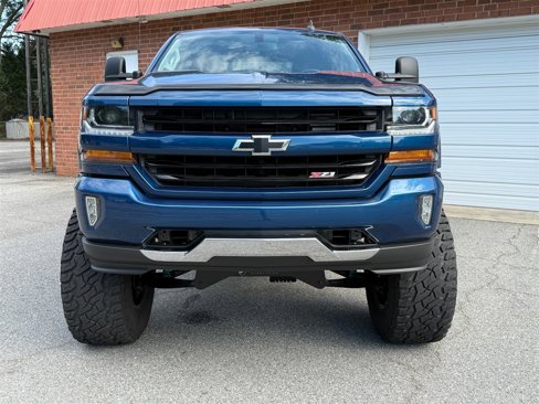 Used 2018 Chevrolet Silverado 1500 LT w/ All Star Edition image 9