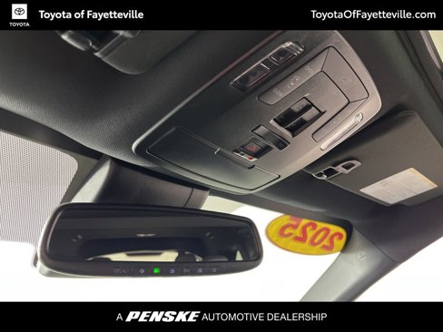 Certified 2025 Toyota Sienna XSE image 28