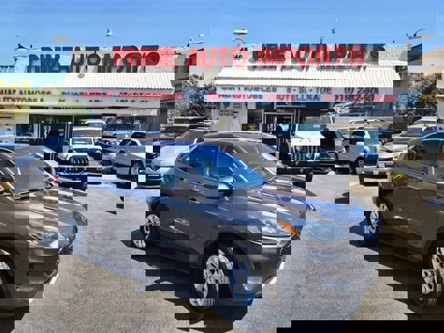 Used 2020 Ford Escape SE image 1