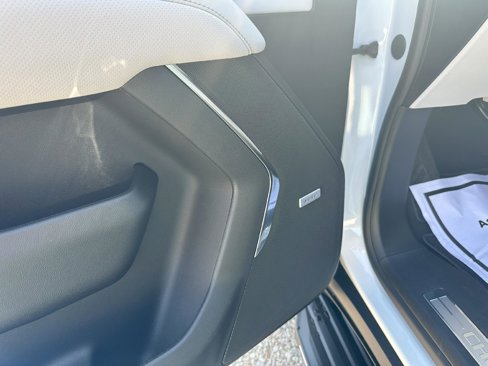 New 2026 Chevrolet Tahoe Premier image 17