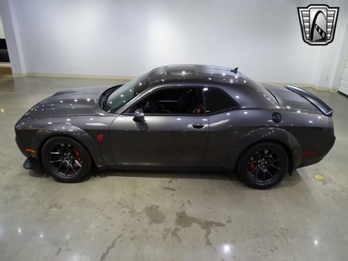 Used 2022 Dodge Challenger SRT Hellcat image 3