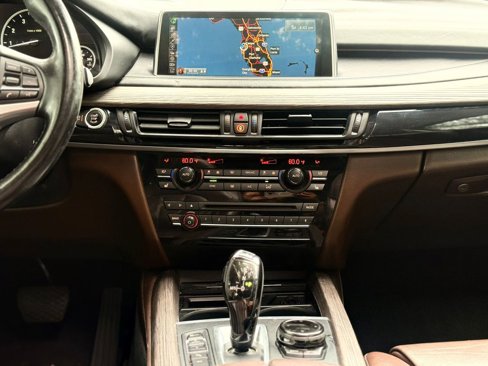 Used 2016 BMW X5 xDrive50i image 16