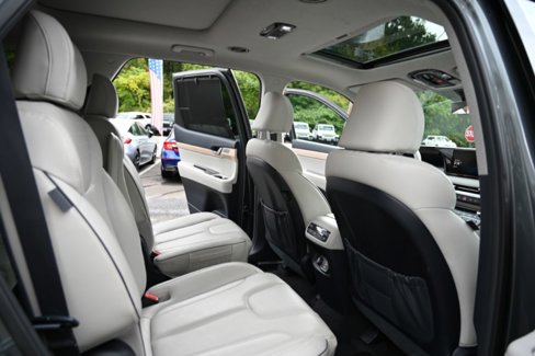 Used 2024 Hyundai Palisade Limited image 23