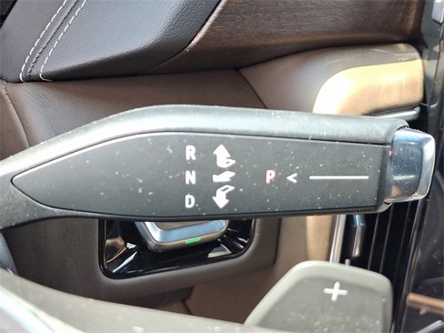 Used 2025 GMC Yukon XL Denali Ultimate image 14