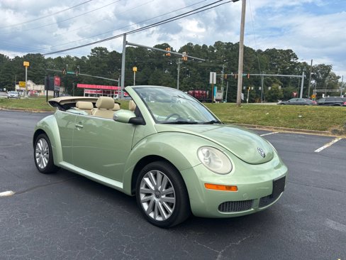 Used 2008 Volkswagen Beetle SE image 4
