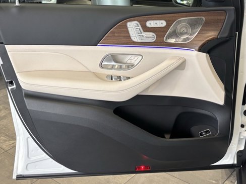 New 2026 Mercedes-Benz GLS 450 4MATIC image 10