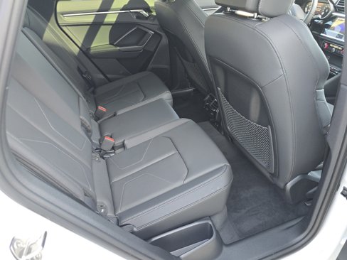 New 2025 Audi Q3 2.0T Premium image 17