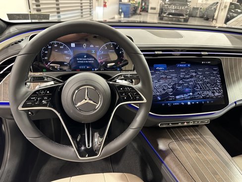 New 2026 Mercedes-Benz E 350 4MATIC Sedan image 6