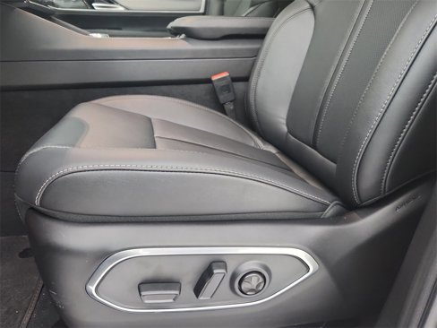 New 2025 Jeep Wagoneer L Series II w/ Premium Group I image 20