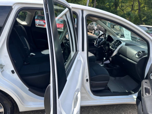 Used 2017 Nissan Versa Note SV image 9