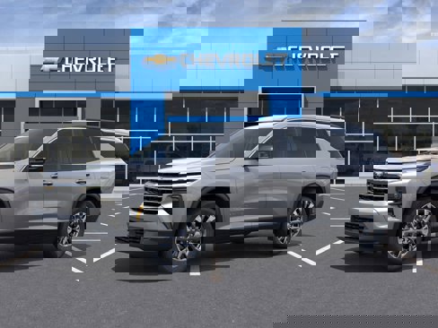 New 2026 Chevrolet Traverse LT w/ Sun and Wheel Package image 2