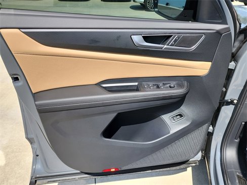 New 2025 Volkswagen Atlas Cross Sport SEL R-Line image 12