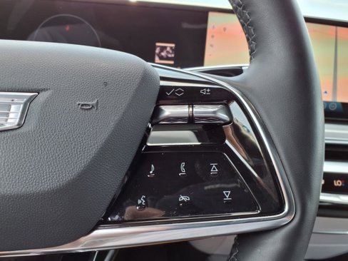 Used 2025 Cadillac Lyriq Sport image 27