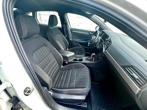Used 2024 Volkswagen Jetta Sport image 19