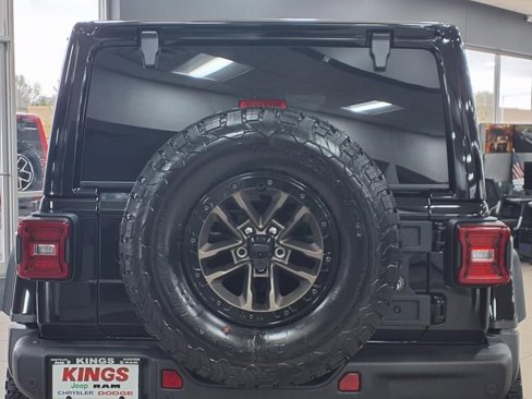 New 2025 Jeep Wrangler Unlimited Rubicon 392 image 24