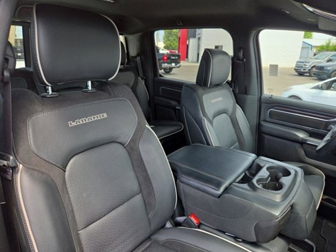 Used 2025 RAM 1500 Laramie image 31