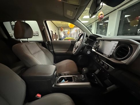 Used 2022 Toyota Tacoma SR5 image 37