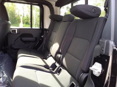 New 2023 Jeep Gladiator Rubicon w/ LED Lighting Group image 9