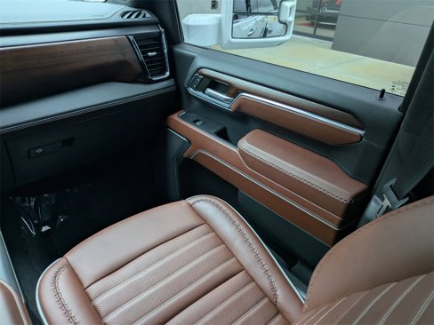 Used 2024 GMC Sierra 2500 Denali Ultimate image 18