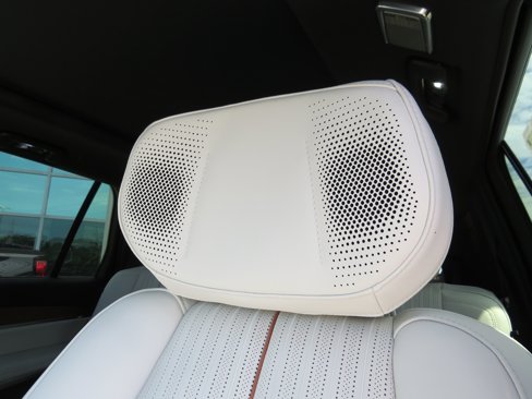 New 2026 Cadillac Vistiq Luxury w/ LPO, Floor Liner Package image 18