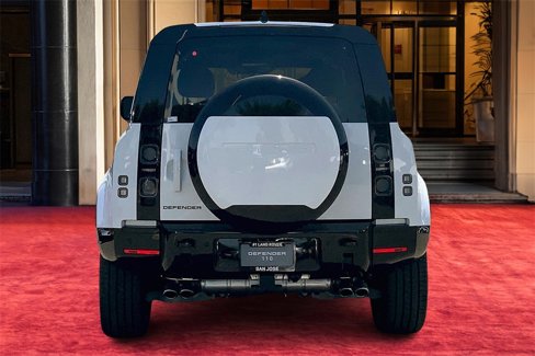 New 2025 Land Rover Defender 110 V8 image 4
