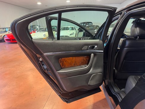 Used 2015 Lincoln MKS AWD w/ Equipment Group 201A image 18