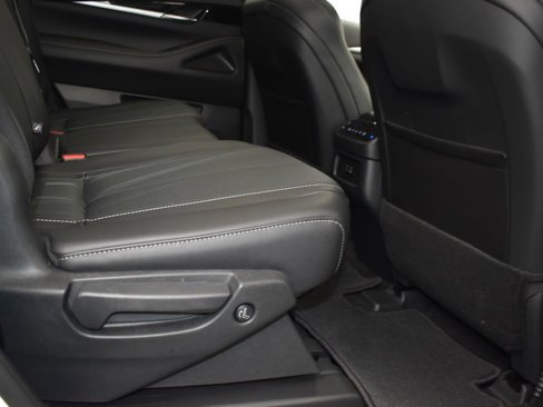 Used 2025 INFINITI QX60 Pure image 18
