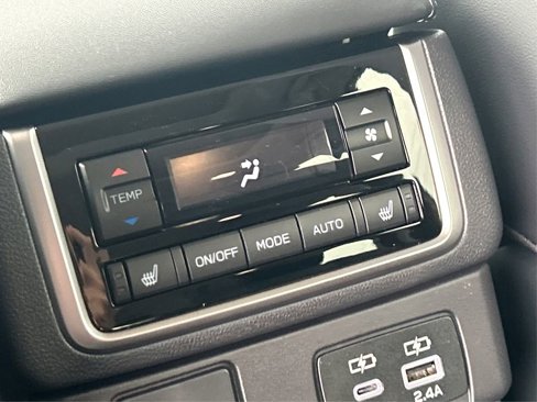 New 2025 Subaru Ascent Limited image 40