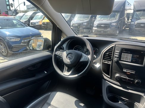 Used 2023 Mercedes-Benz Metris image 20