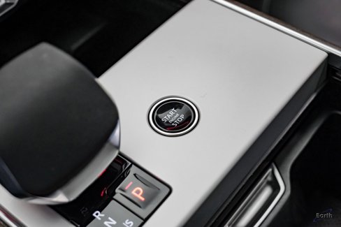 Used 2024 Land Rover Range Rover SE image 59