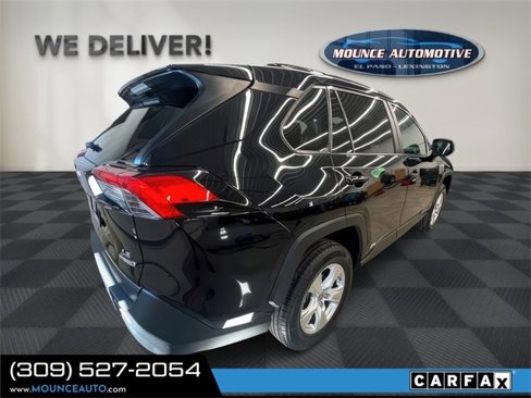 Used 2021 Toyota RAV4 LE image 12