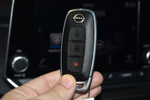 New 2026 Nissan Rogue S image 14