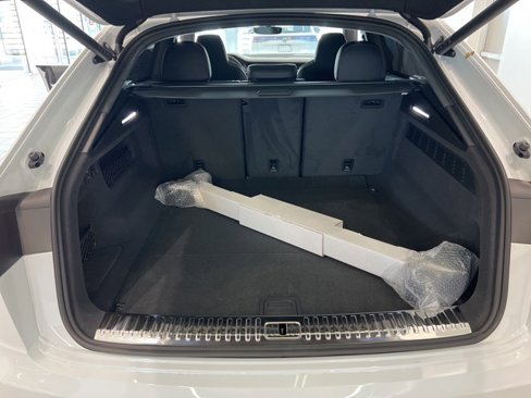New 2025 Audi RS Q8 performance image 17