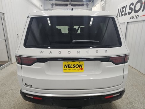 New 2025 Jeep Wagoneer 4WD w/ HD Trailer Tow Package image 7